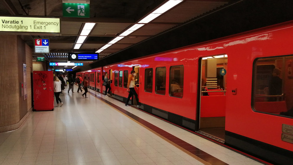 Passengers in the Helsinki Metro. Photo: Foreigner.fi.