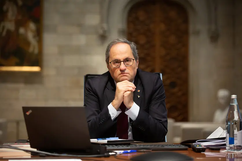 25 September 2020, Spain, Barcelona: President of the Government of Catalonia Quim Torra participates in a meeting via video on measures and the latest updates regarding coronavirus (COVID-19) pandemic at Palace of the Generalitat de Catalunya. Photo: David Zorrakino/dpa.