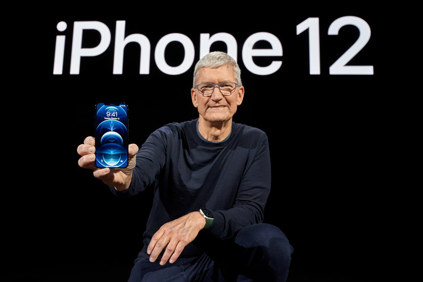 13 October 2020, US, Cupertino: Apple CEO Tim Cook speaks during the Apple Event for the unveiling of Apple&#39;s iPhone 12 Proand the iPhone 12 Pro Max. Photo: Apple.