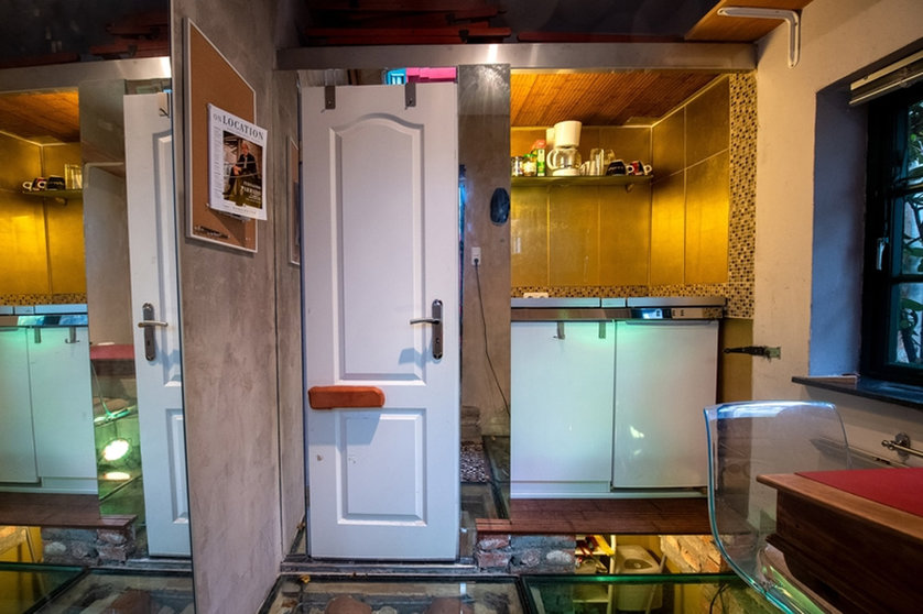 30 October 2020, Bremen: The interior of the smallest house in Bremen. The seven square metre small house in the Schnoor quarter popular with tourists is for sale. Photo: Sina Schuldt/dpa.