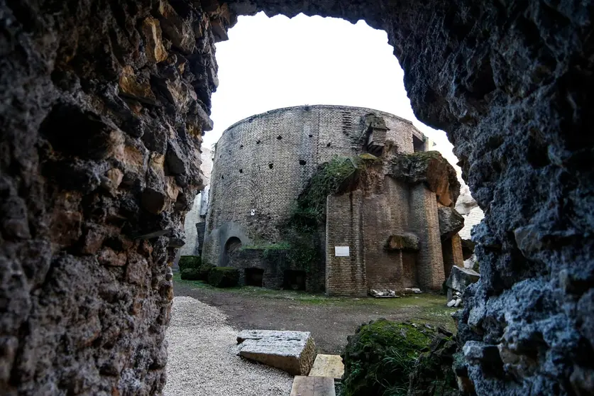 18 December 2020, Italy, Rome: A general view of the ruins inside the Mausoleum of Augustus, Rome's first Emperor. The resting place of Augustus is set to reopen to the public in March 2021. Photo: Cecilia Fabiano/LaPresse via ZUMA Press/dpa