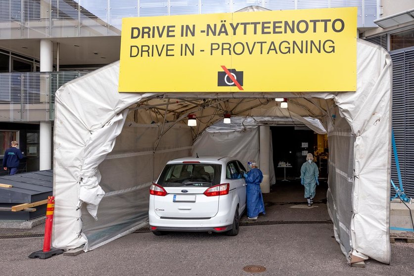 File photo of a drive-in coronavirus testing center in Helsinki area. Photo: @HUS