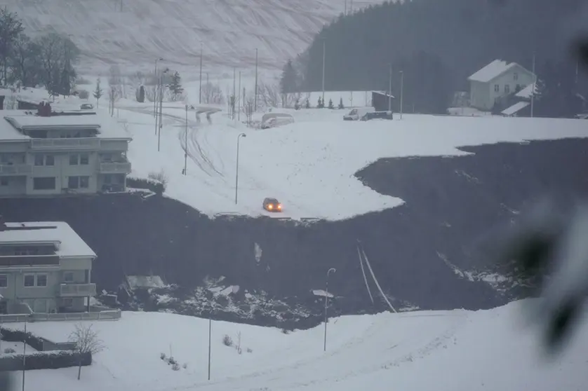 According to the police several people are missing after a big landlide hit a residentaial area in the village Ask, some 40 kilometres north of Oslo. Photo: Fredrik Hagen/NTB/dpa.