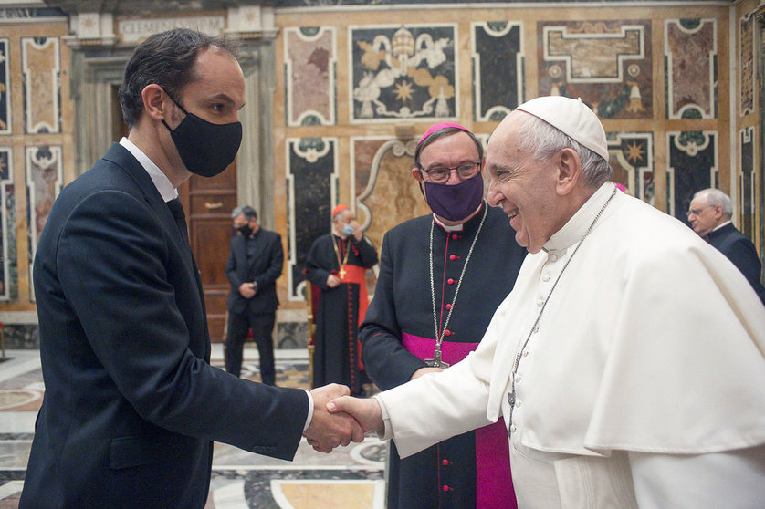 Slovenian Foreign Minister Anže Logar in a recent meeting with Pope Francis. Photo: Twitter/@AnzeLog.