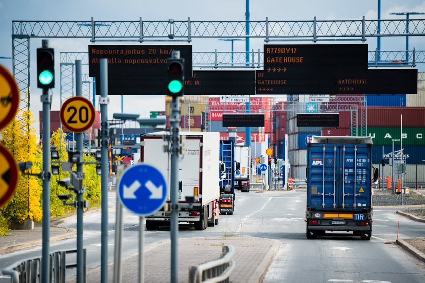 Trucks with cargo entering the port of Helsinki. Photo: Jarmo Vehkakoski/Port of Helsinki.