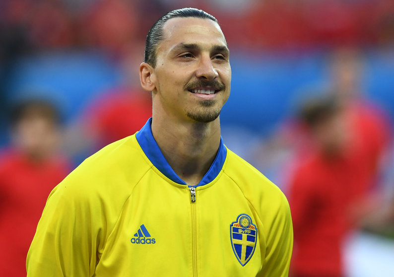 FILED - 22 June 2016, France, Nice: Sweden's Zlatan Ibrahimovic smiles before the start of a match. Veteran forward Zlatan Ibrahimovic has been recalled to the Sweden squad for the first time since retiring from international football in 2016. Photo: Federico Gambarini/dpa
