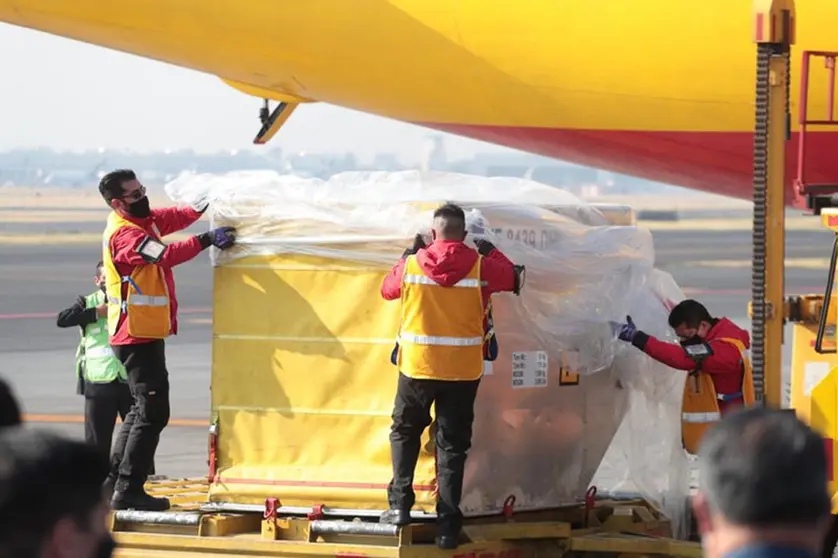 FILED - Workers help unpack a delivery of coronavirus vaccine in Mexico in December. The European Union is not currently in the position to directly donate coronavirus vaccines to poorer countries, says EU Commission President Ursula von der Leyen. Photo: El Universal/El Universal via ZUMA Wire/dpa.