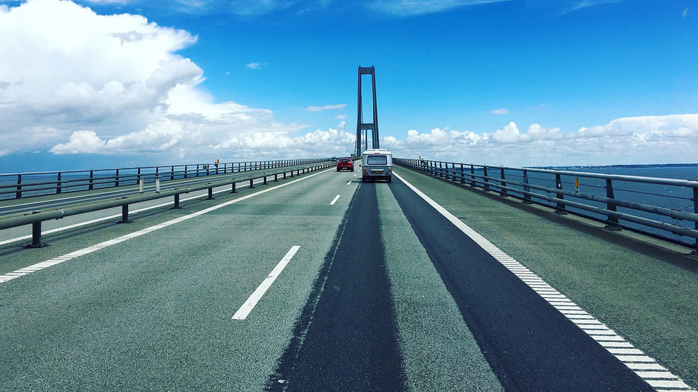 The Öresund bridge between Denmark and Sweden. Photo: Luc De Cleir/Pixabay.