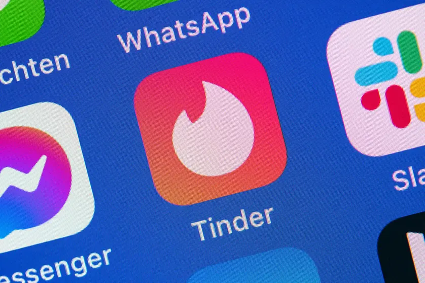 FILED - Zum Themendienst-Bericht vom 11. Dezember 2020: Wer hat sein Tinder aufgemacht? Das verrät immer öfter ein grüner Punkt am Profilbild. Photo: Catherine Waibel/dpa-tmn