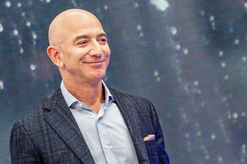 Jeff Bezos, founder of Amazon, attends the company's novelties event. Bezos has sold off more of his shares in the online retailer to the tune of 6.7 billion dollars during May. Photo: Andrej Sokolow/dpa