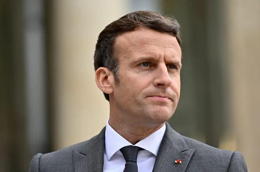 12 May 2021, France, Paris: French President Emmanuel Macron welcomes Argentinian President Alberto Fernandez (Not Pictured) ahead of their meeting at the Elysee Palace. Photo: Julien Mattia/Le Pictorium Agency via ZUMA/dpa