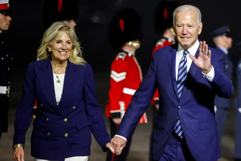 09 June 2021, United Kingdom, Mildenhall: US President Joe Biden and First Lady Jill Biden arrive at Cornwall Airport Newquay, ahead of the G7 summit in Cornwall. Photo: Phil Noble/PA Wire/dpa
