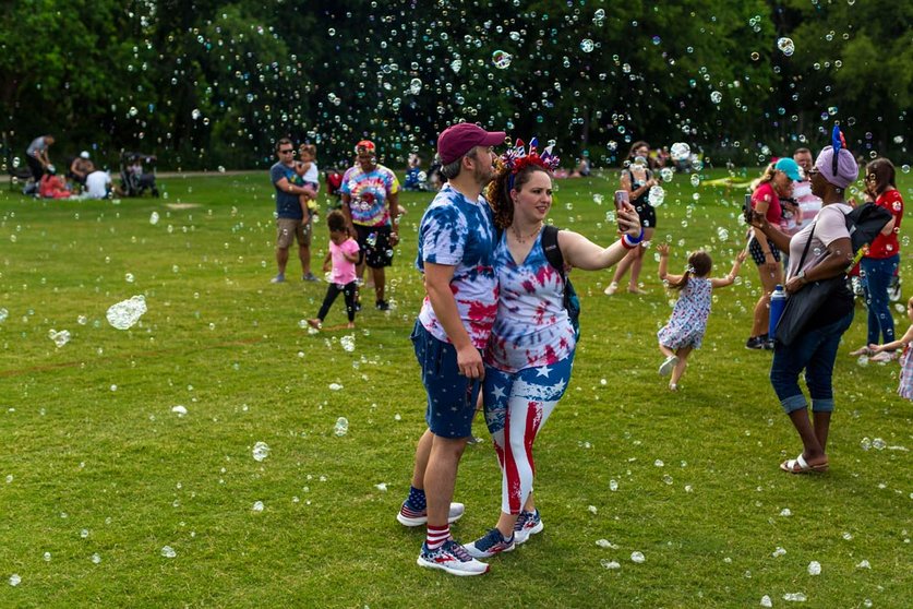 03 July 2021, US, McKinney: People gather at the McKinney Soccer Complex to attend the first public Independence Day-4th of July celebration since the coronavirus pandemic. Photo: Chris Rusanowsky/ZUMA Wire/dpa