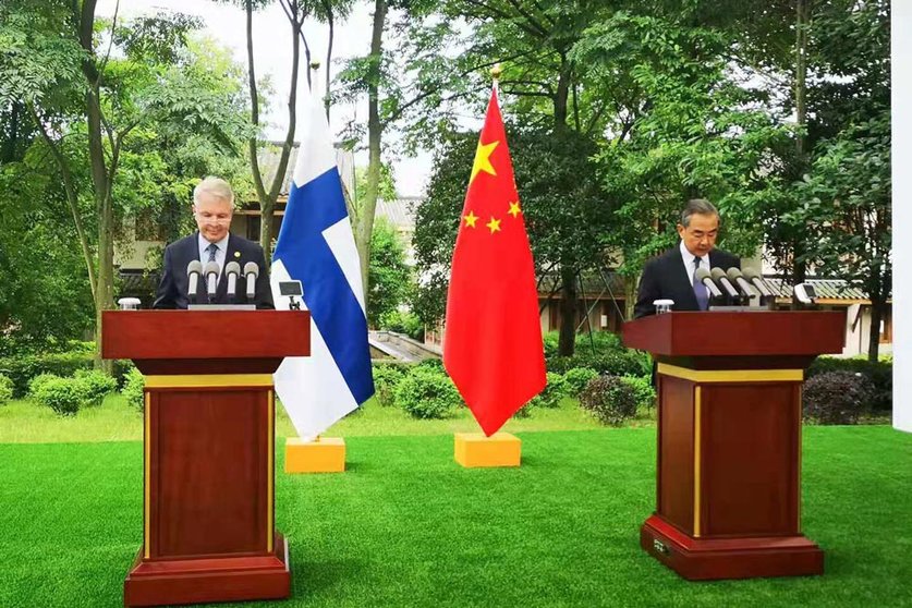 Foreign Minister Pekka Haavisto and his Chinese counterpart Wang Li. Photo: Twitter/@Ulkoministerio.