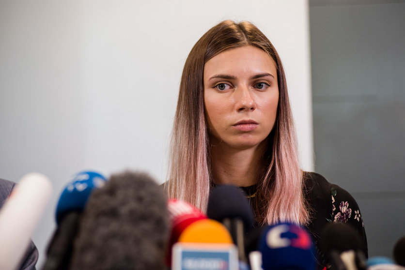 05 August 2021, Poland, Warsaw: Belarusian sprinter Krystsina Tsimanouskaya speaks during a press conference in Warsaw after arriving on Wednesday evening. Timanovskaya was allegedly kidnapped by the Belarusian authorities in Tokyo in an attempt to force her to fly back to Belarus from the Olympic Games following comments she had made on social media criticizing the Belarusian coaches. Photo: Attila Husejnow/SOPA Images via ZUMA Press Wire/dpa
