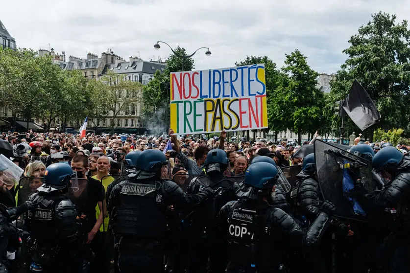 Thousands of people take part in a protest against stricter coronavirus rules and compulsory vaccinations for hospital and nursing home workers. On Thursday, 5 August 2021, France's Constitutional Council approved the controversial compulsory vaccination of health workers as well as the so-called health pass, which provides information about a negative coronavirus test or vaccination against Covid-19. Photo: Jan Schmidt-Whitley/Le Pictorium Agency via ZUMA/dpa