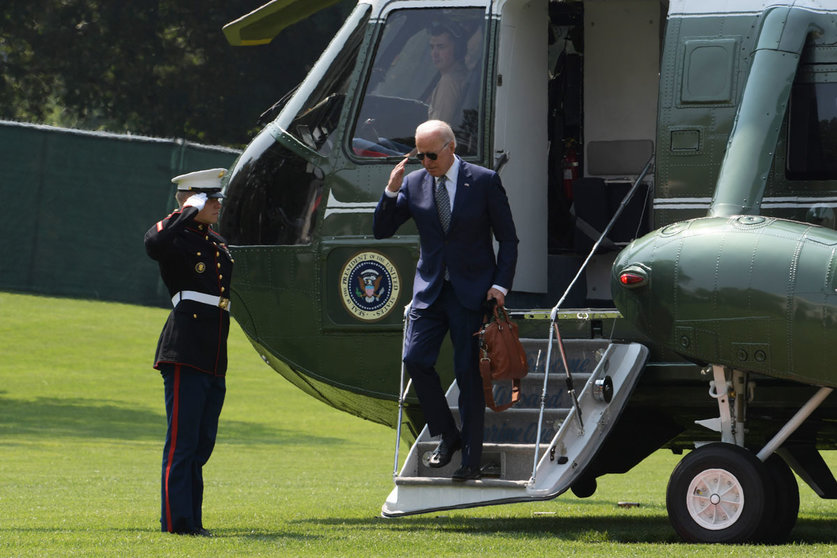 August 10, 2021, WASHINGTON, DC, United States: US President Joe Biden gets off the Marine One helicopter after arriving to White House, in Washington DC. (Credit Image: © Lenin Nolly/SOPA Images via ZUMA Press Wire Photo: Lenin Nolly/SOPA Images via ZUMA Press Wire/dpa
