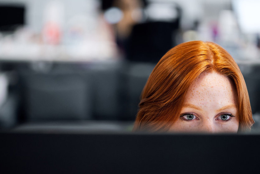 Office woman girl laptop computer work red hair by pixabay.