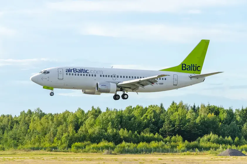 An AirBaltic plane is seen landing in Stockholm Arlanda airport. Photo: Pixabay.