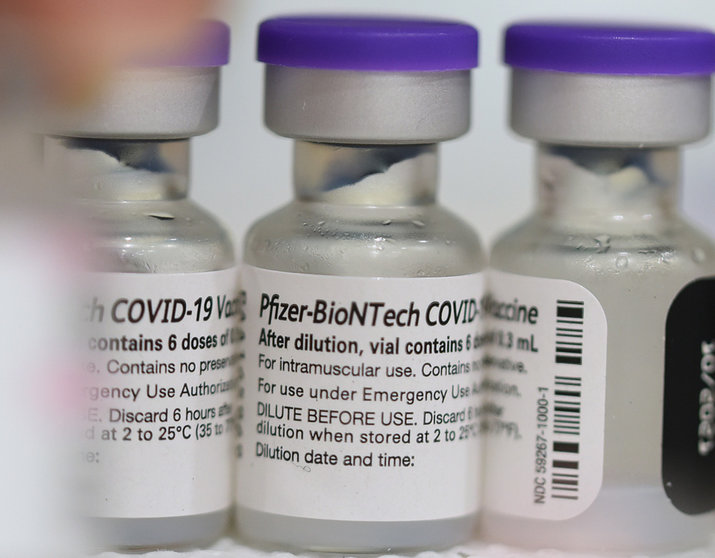 Vials of Pfizer's COVID-19 vaccine are displayed at a vaccination clinic at Winter Springs High School. As of 10 September 2021, 54% of Florida's population has been fully vaccinated. Photo: Paul Hennessy/SOPA Images via ZUMA Press Wire/dpa