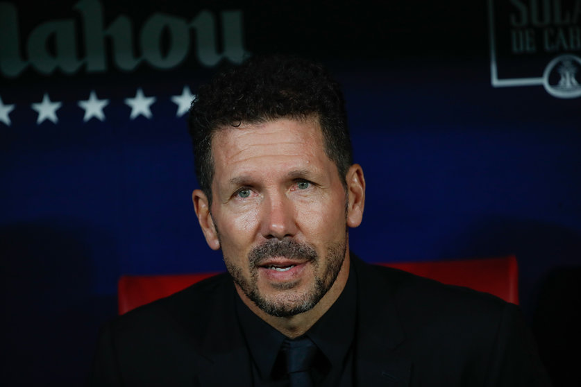 02 October 2021, Spain, Madrid: Atletico Madrid manager Diego Simeone pictured during the Spanish La Liga soccer match between Atletico Madrid and FC Barcelona at Wanda Metropolitano Stadium. Photo: -/DAX via ZUMA Press Wire/dpa
