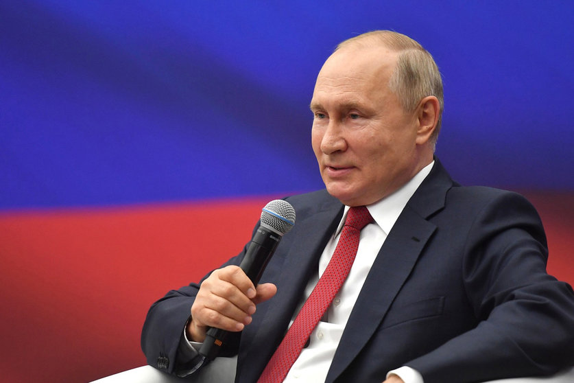 FILED - Russian President Vladimir Putin speaks during a meeting of the United Russia party at the Victory Museum. Photo: -/Kremlin/dpa - ATTENTION: editorial use only and only if the credit mentioned above is referenced in full