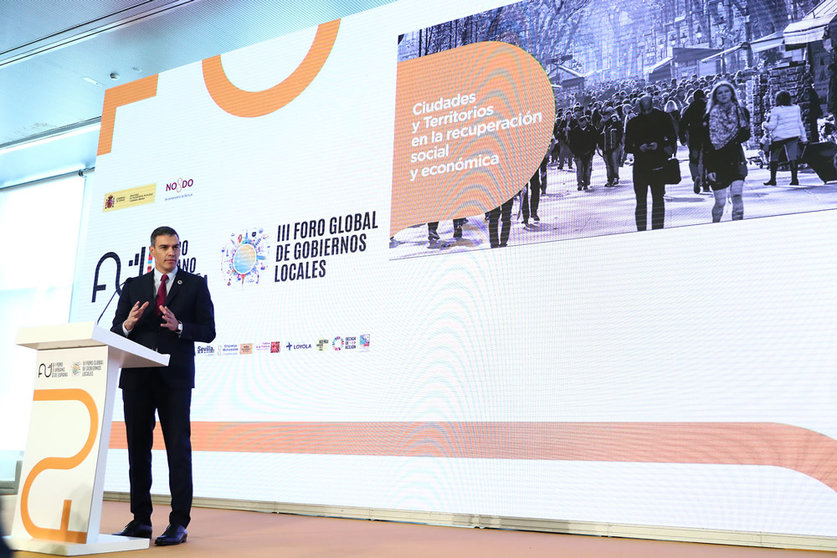 10/05/2021. The Spanish Prime Minister, Pedro Sánchez, highlighted at the I Urban Forum of Spain, held in Seville, that the coalition Government has reached an agreement to present the General State Budgets for 2022, as well as to approve "the first State Law of Housing in the history of Spanish democracy ". Photo: La Moncloa.