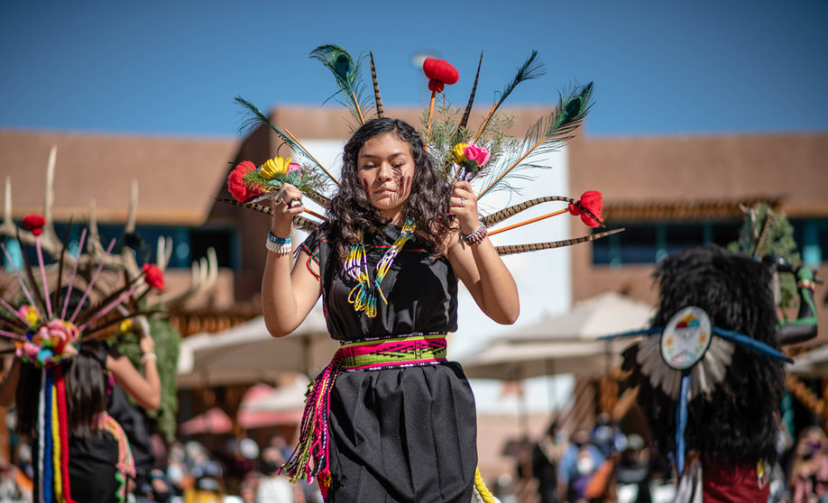 11 October 2021, US, Albuquerque: Athena Martinez performs a traditional dance at the Indian Pueblo Cultural Center during the Indigenous Peoples Day 2021 celebrations. Photo: Roberto E. Rosales/Albuquerque Journal via ZUMA/dpa