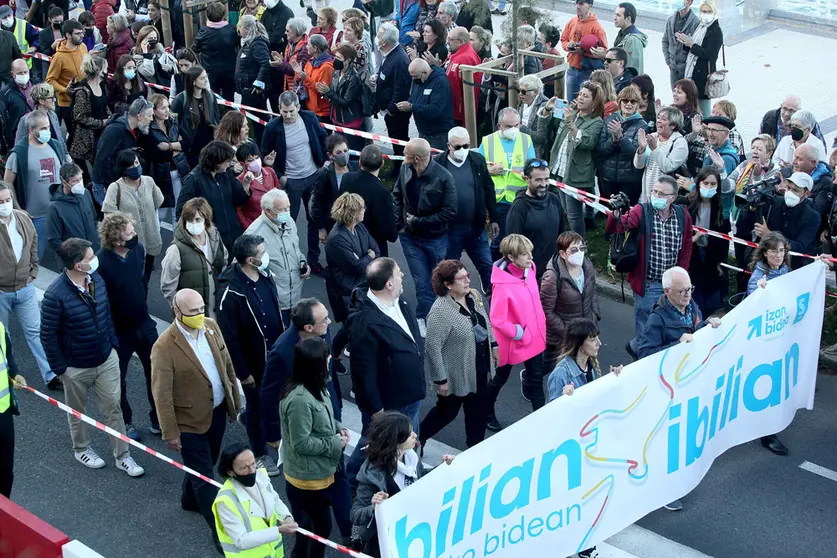 23 October 2021, Spain, Donostia-San Sebastian: Thousands of people take part in a protest for the rights of members of Basque underground organization ETA who are currently in prison. Photo: Nagore Iraola/EUROPA PRESS/dpa.