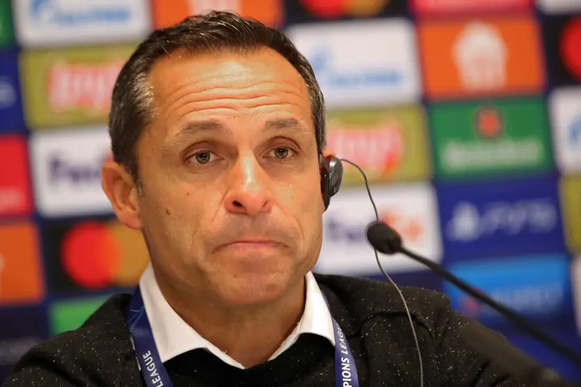 02 November 2021, Ukraine, Kyiv: Barcelona coach Sergi Barjuan reacts during a press conference following the UEFA Champions League Group E soccer match against FC Dynamo Kyiv at the Olimpiyskiy stadium. Photo: -/Ukrinform/dpa