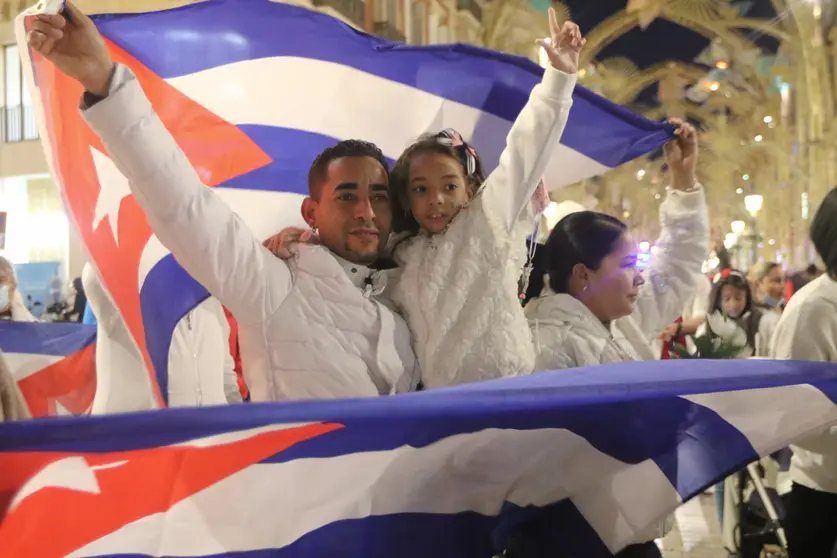 15 November 2021, Spain, Malaga: A group of Cubans living in Malaga take part in a protest in support of the 15N (15 November) protests called by dissidents in Cuba to demand freedom on the island. Photo: Lorenzo Carnero/ZUMA Press Wire/dpa.