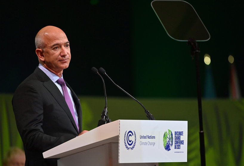 02 November 2021, United Kingdom, Glasgow: Amazon founder Jeff Bezos speaks at the Leaders' Action on Forests and Land-use event during the UN Climate Change Conference (COP26) at the Scottish Event Campus (SEC). Photo: Paul Ellis/PA Wire/dpa.
