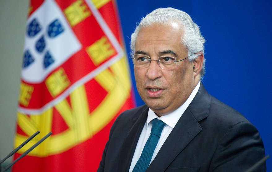 FILED - 05 February 2016, Berlin: Portuguese Prime Minister Antonio Costa speaks during a press conference with German Chancellor Angela Merkel after their meeting at the Federal Chancellery. Four weeks before parliamentary elections in Portugal, Prime Minister Antonio Costa has approved a hike in the monthly minimum wage. Photo: Bernd von Jutrczenka/dpa.