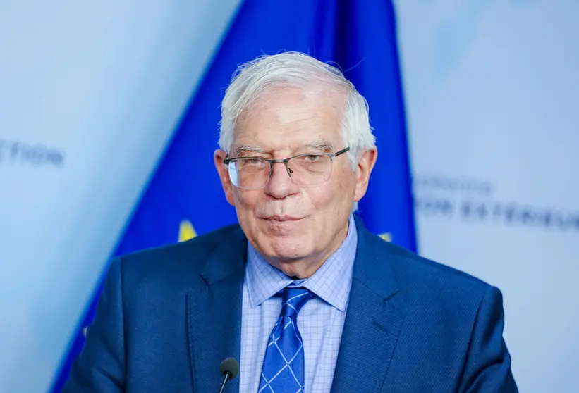 FILED - 09 December 2021, Belgium, Brussels: High Representative of the European Union for Foreign Affairs and Security Policy Josep Borrell and German Foreign Minister Annalena Baerbock hold a joint press conference after their meeting. Any provocation or aggression against Ukraine would have serious consequences, Borrell said in a message to Moscow ahead of a meeting with Ukrainian officials on Wednesday. Photo: Kay Nietfeld/dpa.