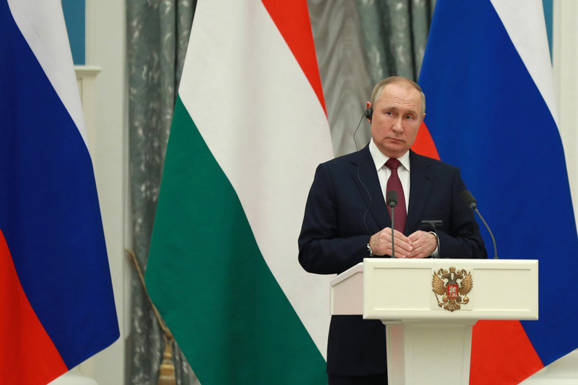 01 February 2022, Russia, Moscow: Russian President Vladimir Putin holds a joint press conference with Hungarian Prime Minister Viktor Orban (not pictured). Photo: -/Kremlin/dpa - ATTENTION: editorial use only and only if the credit mentioned above is referenced in full.