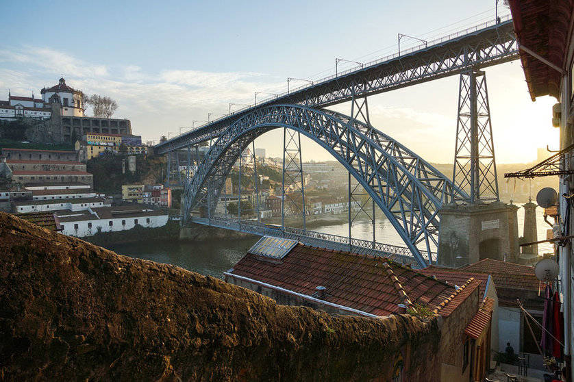 Porto-Portugal by Pixabay.