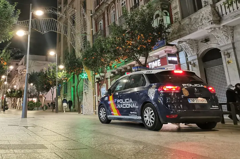 A national police patrol car at night in a Spanish city. Photo: @Policia/Twitter.