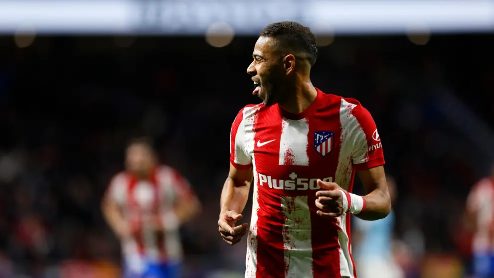 26 February 2022, Spain, Madrid: Atletico de Madrid's Renan Lodi celebrates scorong his sid's second goal during the Spanish LaLiga soccer match between Atletico de Madrid and Celta de Vigo at Wanda Metropolitano Stadium. Photo: Apo Caballero/DAX via ZUMA Press Wire/dpa.