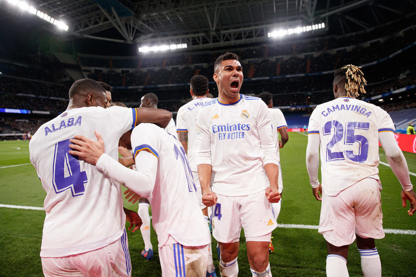05 March 2022, Spain, Madrid: Real Madrid Players celebrate scoring their side's first goal during the Spanish La Liga soccer match between Real Madrid and Real Sociedad at Santiago Bernabeu Stadium. Photo: Pablo Garcia/DAX via ZUMA Press Wire/dpa.