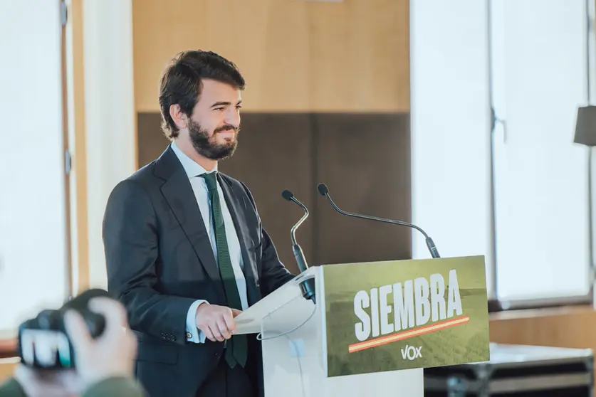 14/02/2022. The regional leader of Vox, Juan Garcia Gallardo, speaking to the press the day after the elections. Photo: Vox.