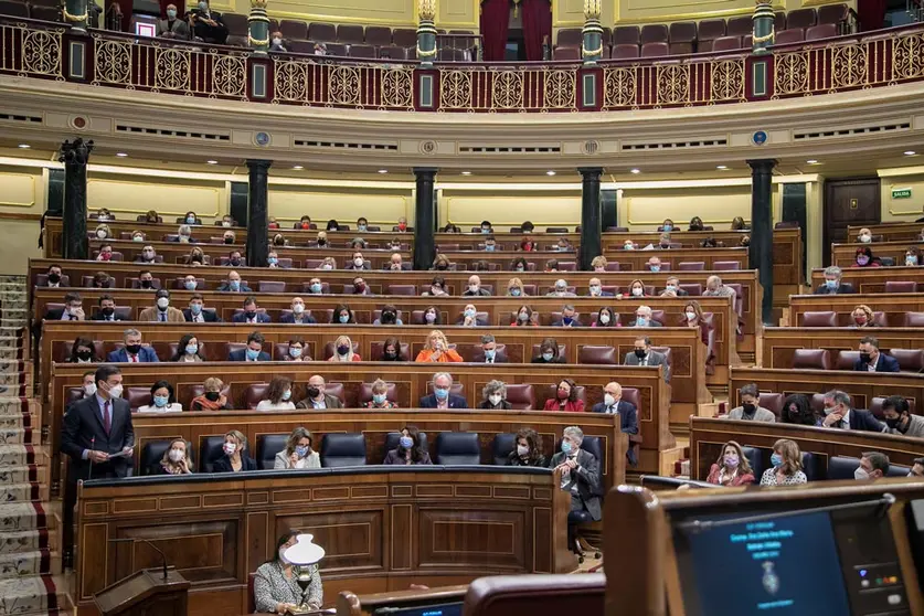 09/03/2022. Prime Minister Pedro Sanchez speaks during parliamentary question time at the lower house of Parliament (Congress of Deputies). Photo: Eva Ercolanese/PSOE.