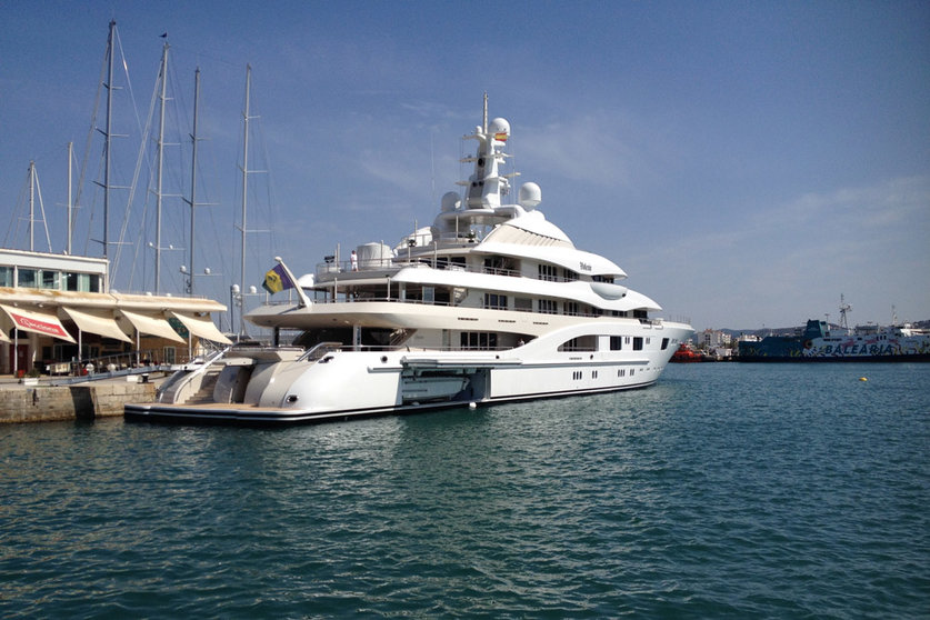 The 85.1 metre luxury mega yacht 'Valerie', in Ibiza in 2014. Photo: JanManu/Creative Commons.