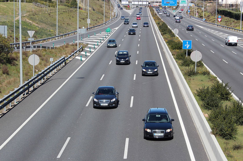 Cars driving on a highway in Madrid. Photo: Pixabay/File Photo.