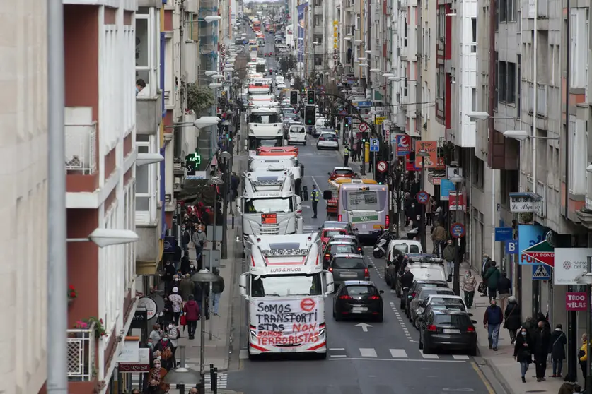 22 March 2022, Spain, Lugo: truck drivers protest with their vehicles as the transport sector entered its 9th day of an indefinite strike, called nationwide by the Platform for the Defence of the National and International Road Freight Transport Sector, to protest the unacceptable working conditions and fuel price surge. Photo: Carlos Castro/EUROPA PRESS/dpa.