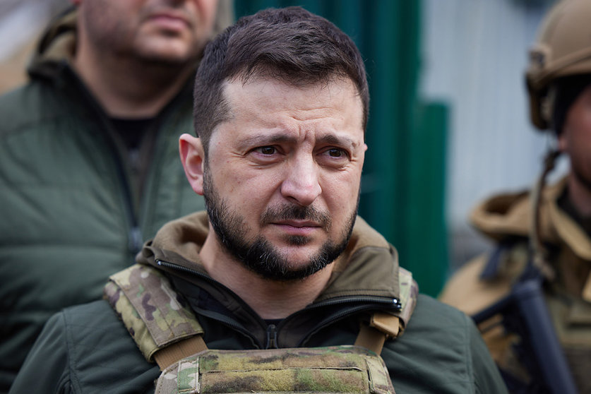 04 April 2022, Ukraine, Bucha: Ukrainian President Volodymyr Zelensky visits the town of Bucha in Kyiv Region, where mass killings of civilians occurred during the occupation by Russian troops. Photo: -/ZUMA Press Wire Service/dpa.