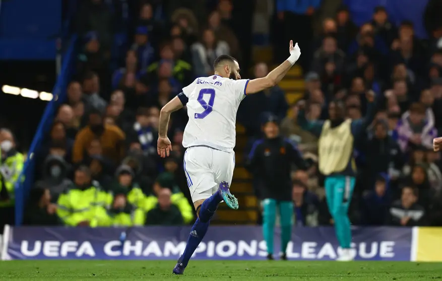 06 April 2022, United Kingdom, London: Real Madrid's Karim Benzema celebrates scoring his side's third goal during the UEFA Champions League quarter-final first leg soccer match between Chelsea and Real Madrid at Stamford Bridge. Photo: David Klein/CSM via ZUMA Press Wire/dpa.