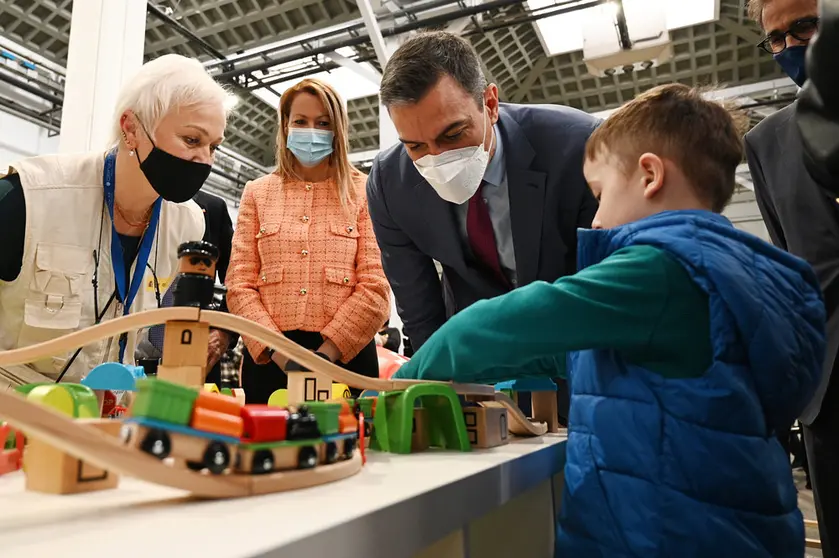 08/04/2022. Spanish Prime Minister Pedro Sanchez, visited the Center for Attention, Reception and Referral for Ukrainian refugees, located in the Fira de Barcelona. Photo: La Moncloa.