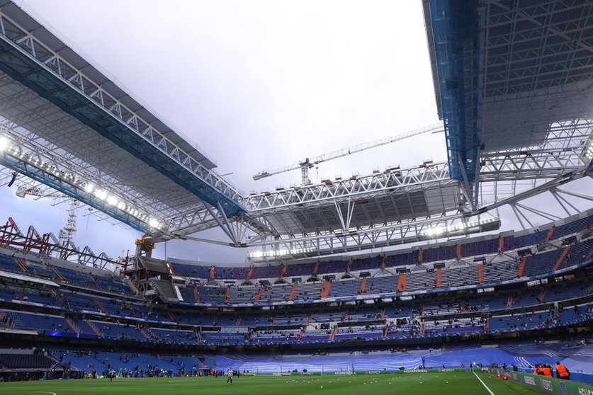 12 April 2022, Spain, Madrid: A general view of the hosting venue before the start of the UEFA Champions League Quarter-final second leg soccer match between Real Madrid CF and Chelsea FC at Santiago Bernabeu Stadium. Photo: Jonathan Moscrop/CSM via ZUMA Press Wire/dpa