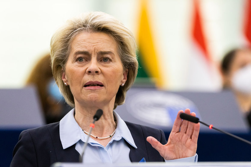 FILED - 06 April 2022, France, Strasbourg: Ursula von der Leyen, President of the European Commission, speaks at a plenary session of the European Parliament. Ursula appealed to EU member states to speed up the supply of arms to Ukraine. Photo: Philipp von Ditfurth/dpa.