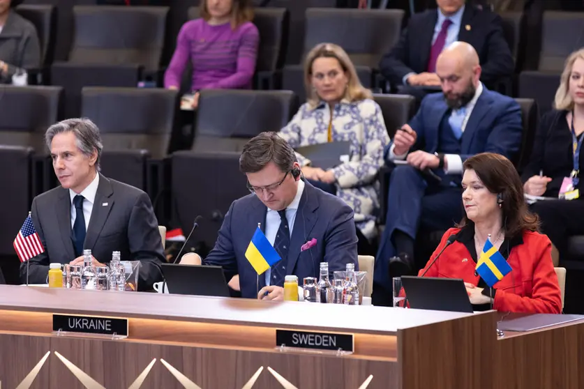 HANDOUT - 07 April 2022, Belgium, Brussels: (L-R) US Secretary of State Antony Blinken, Ukrainian Foreign Minister Dmytro Kuleba and Swedish Foreign Minister Ann Linde attend the meeting of the NATO Ministers of Foreign Affairs. Photo: -/NATO/dpa - ATTENTION: editorial use only and only if the credit mentioned above is referenced in full.